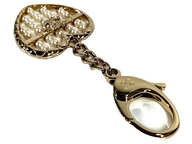 Portachiavi in metallo dorato Chanel con cuore CC Coco D'oro - vista 7