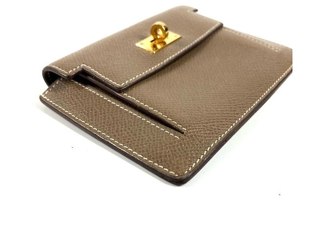 Monedero compacto Kelly Pocket de Hermès en gris Etoupe Castaño Gris pardo - vista 6