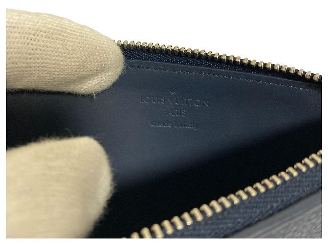 Billetera compacta Louis Vuitton Aerogram Fragment Azul marino - vista 7
