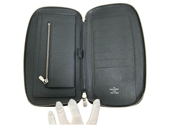 Louis Vuitton Taiga Organizer Long Wallet Black Grey - view 5