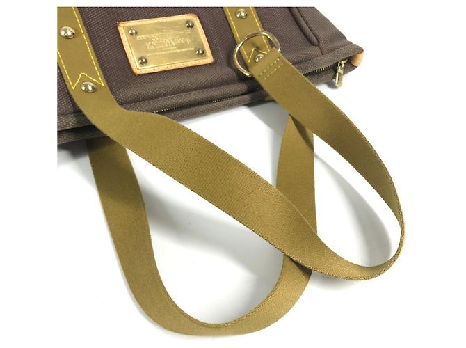 Borsa tote Cabas MM Antigua di Louis Vuitton Marrone - vista 9