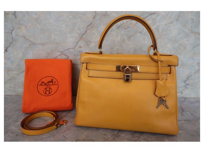 Hermès Kelly 32 Graine Couchevel Pelle Gialla 28 Giallo - vista 2