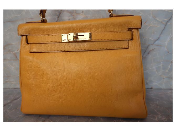 Hermès Kelly 32 Graine Couchevel Pelle Gialla 28 Giallo - vista 3