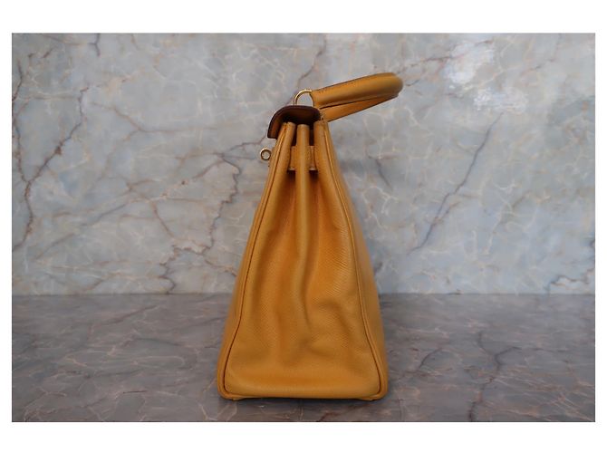 Hermès Kelly 32 Graine Couchevel Pelle Gialla 28 Giallo - vista 6