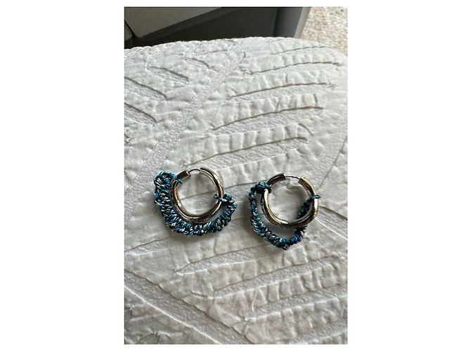 Autre Marque Orecchini a cerchio Charlotte Chesnais in argento e corda blu - vista 4
