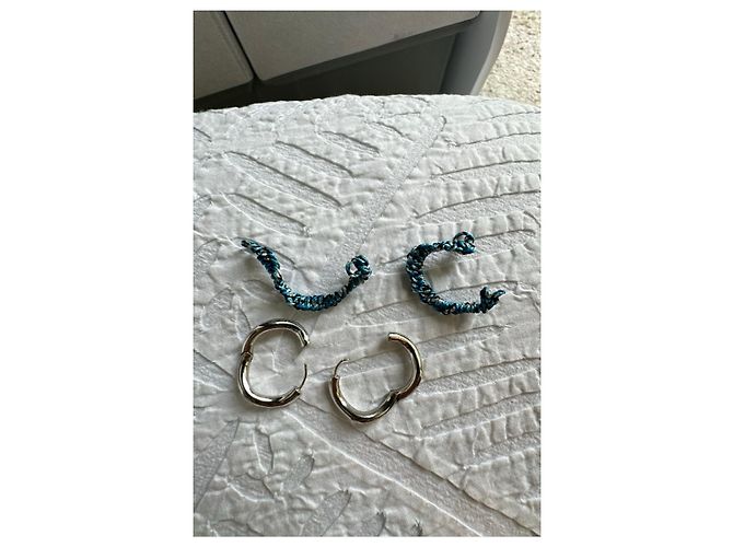 Autre Marque Orecchini a cerchio Charlotte Chesnais in argento e corda blu - vista 6