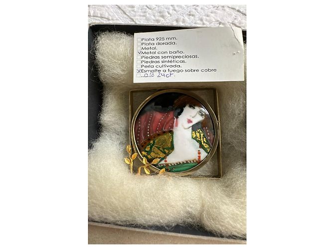 Autre Marque Spilla in stile Art Déco con ritratto di donna Nero Bianco Rosso Multicolore Verde Gold hardware - vista 3