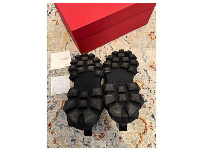Scarpe stringate Valentino Garavani Rockstud in pelle nera Nero - vista 3