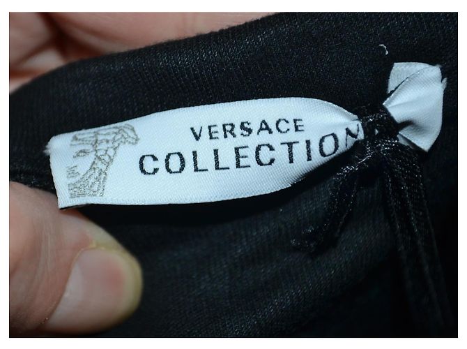 Versace Pullover schwarz aus Viskose mit Golddetails - Ansicht 5