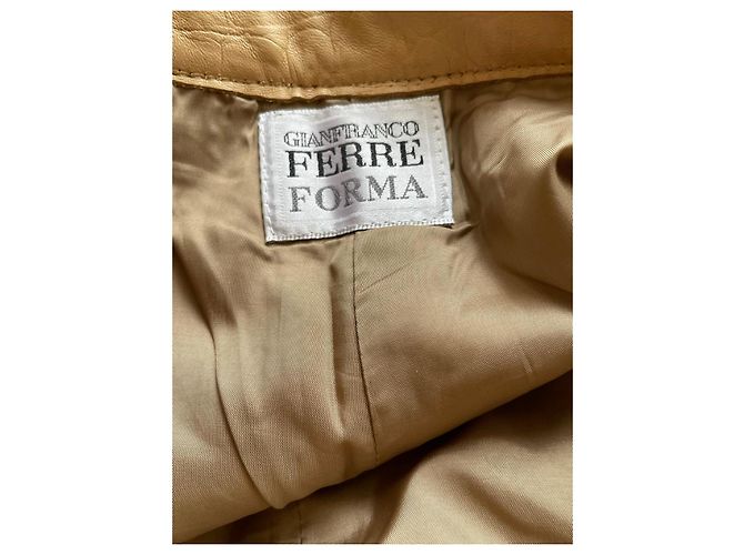Pantalones Gianfranco Ferré de cuero beige efecto cocodrilo - vista 8