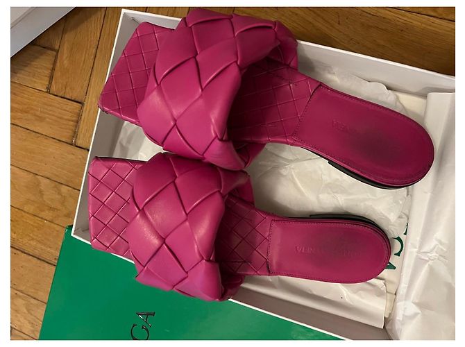 Mules Padded Cassette di Bottega Veneta Rosa - vista 3