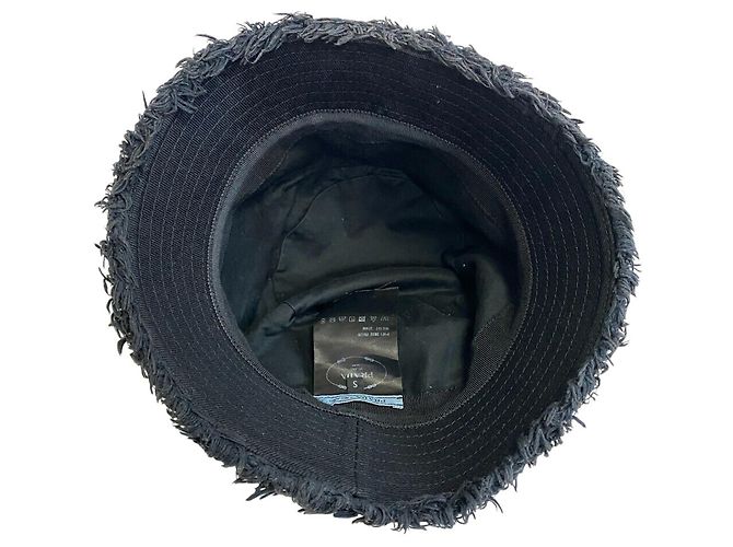 Chapeau seau noir Prada - vue 6