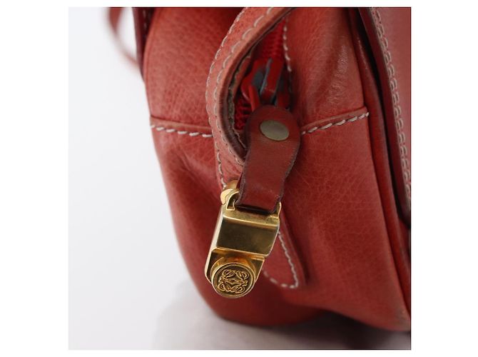 Borsa a Spalla LOEWE in Pelle Rossa e Oro Auth ep13468 Rosso D'oro - vista 9