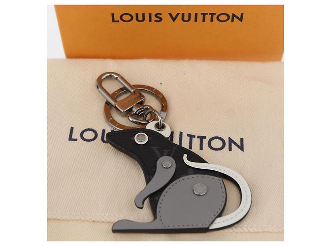 LOUIS VUITTON Monogram Eclipse Portachiavi LV Rat Charm M68835 LV Auth 170848M Monogramma - vista 11