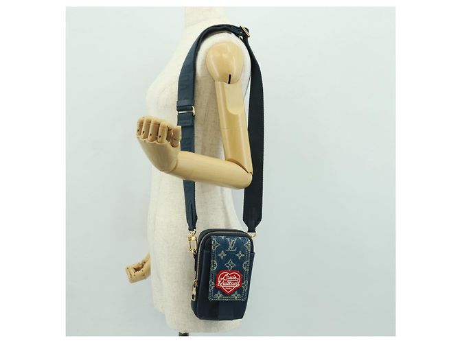 LOUIS VUITTON Monogram Denim LV MADE Pochette Doppia per Telefono M81060 LV Auth 170667SM Blu navy - vista 23