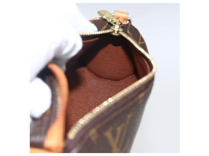 LOUIS VUITTON Pochette Papillon Monogramma LV Auth 170866 - vista 18