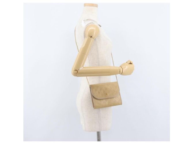 CHANEL Borsa a Spalla Matelassé in Pelle di Agnello Beige Oro CC Auth bs33475 D'oro - vista 21