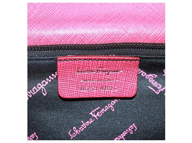 Salvatore Ferragamo Gancini Convertible Top Handle Saffiano Leather Small Rosa - vista 6