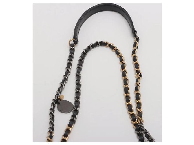 Bolso clásico de cuero acolchado negro Chanel Mini Coco Clips - vista 6