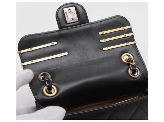Bolso clásico de cuero acolchado negro Chanel Mini Coco Clips - vista 9