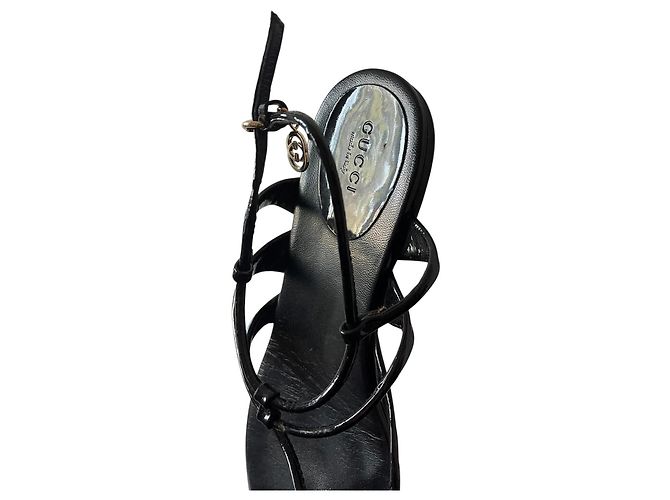 Sandali gladiatore in pelle verniciata Gucci - vista 3