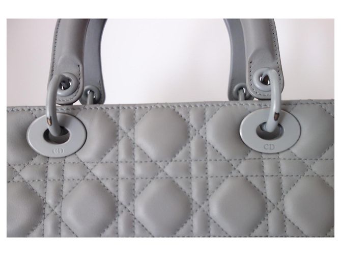 Lady Dior ultramatte mittel Tasche Grau - Ansicht 8