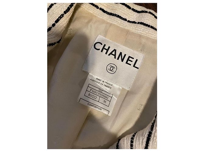 Gestreifte Chanel-Jacke mit Kamelie Schwarz Beige - Ansicht 16