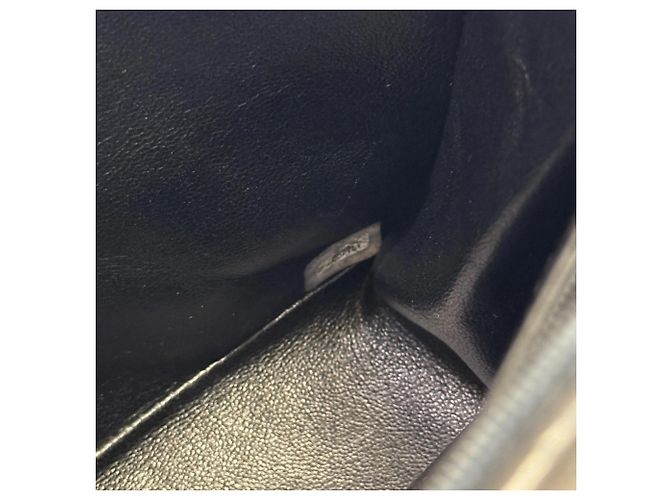 Borsa a Spalla CHANEL Deca Matelassé in Nero - vista 11