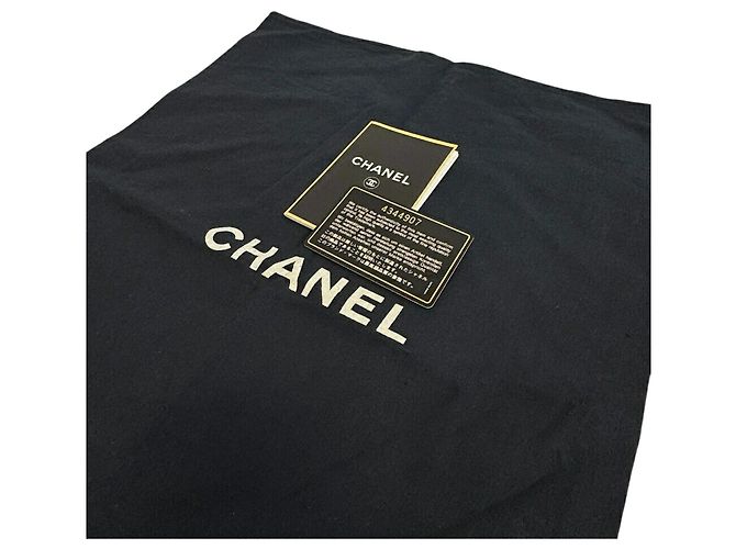 Borsa a Spalla CHANEL Deca Matelassé in Nero - vista 12