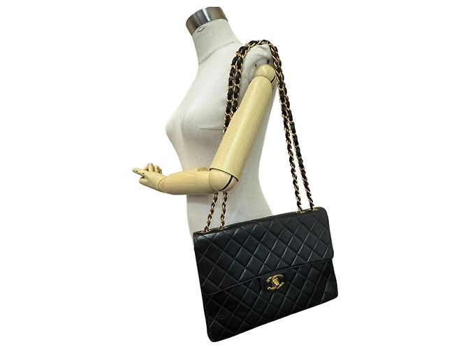 Borsa a Spalla CHANEL Deca Matelassé in Nero - vista 13