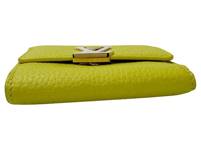Capucines Damen Dreifach-Brieftasche von Louis Vuitton Gelb - Ansicht 3