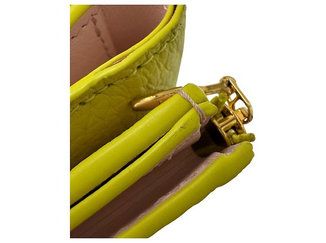 Capucines Damen Dreifach-Brieftasche von Louis Vuitton Gelb - Ansicht 6