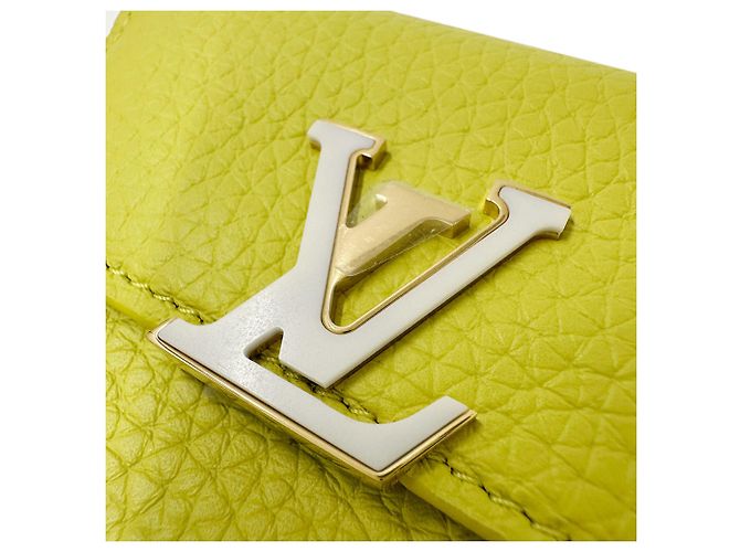Capucines Damen Dreifach-Brieftasche von Louis Vuitton Gelb - Ansicht 7
