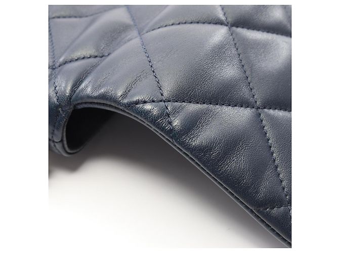 Borsa a spalla trapuntata CHANEL 19 Disneuf Blu navy - vista 10