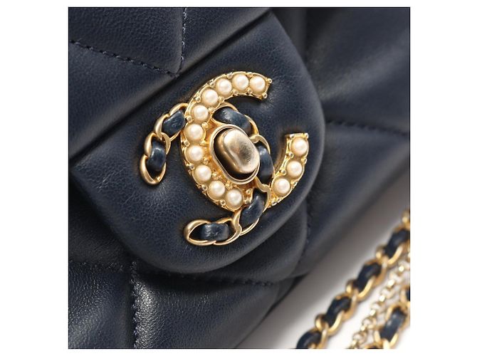Borsa a spalla trapuntata CHANEL 19 Disneuf Blu navy - vista 11
