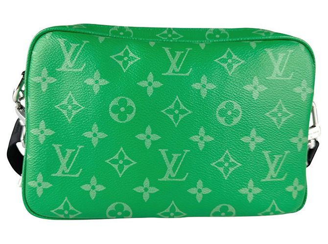 Borsa a Spalla Alpha Taigarama di Louis Vuitton Verde chiaro - vista 2