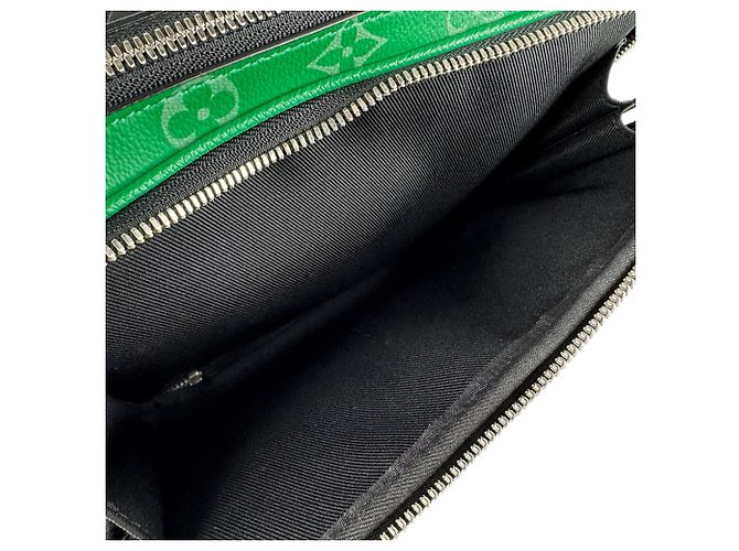 Borsa a Spalla Alpha Taigarama di Louis Vuitton Verde chiaro - vista 6