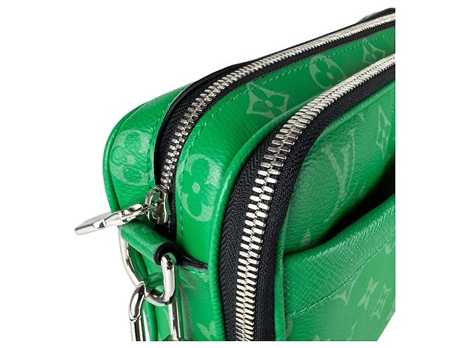 Borsa a Spalla Alpha Taigarama di Louis Vuitton Verde chiaro - vista 7