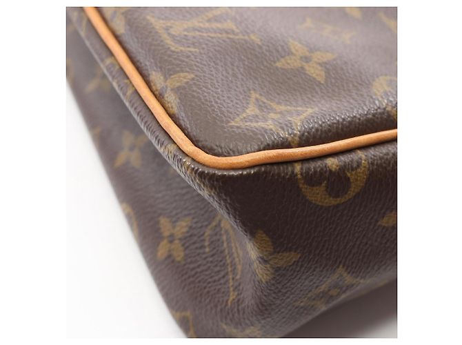 Borsa a Spalla Louis Vuitton Viva Cite PM Marrone Monogramma - vista 6