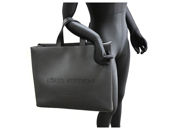Schwarze Lammleder-Tote von Louis Vuitton - Ansicht 9