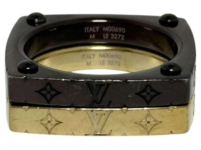 Louis Vuitton Men's Monogram Bold Set Ring - view 4