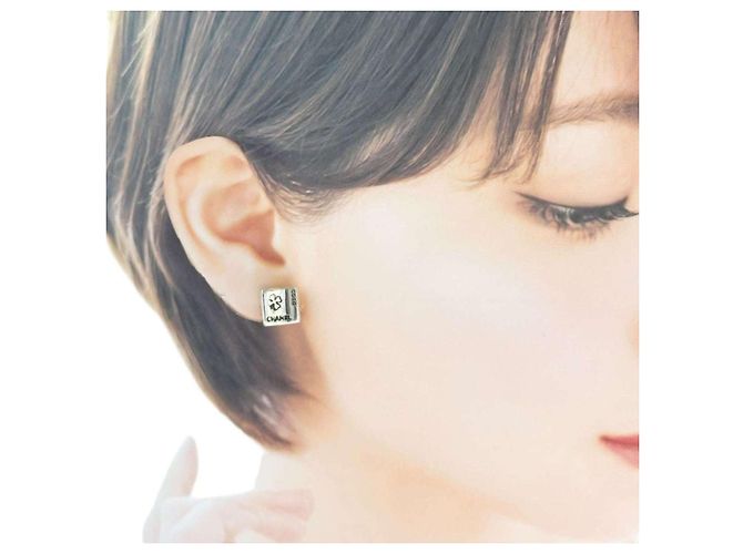 Orecchini quadrati a cubo da donna Chanel in argento - vista 10