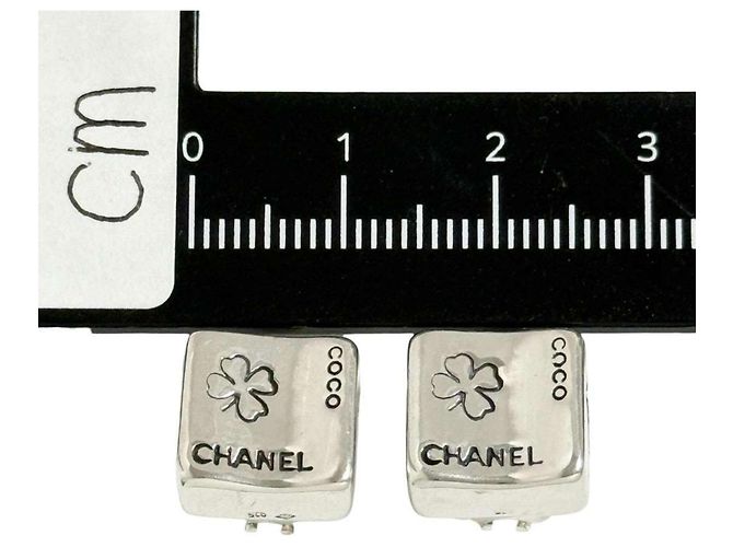 Orecchini quadrati a cubo da donna Chanel in argento - vista 9