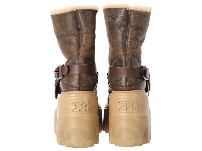 Stivaletti in pelle marrone con lacci in shearling Casadei Rosso - vista 3