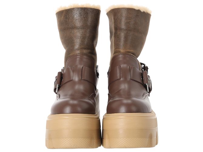 Stivaletti in pelle marrone con lacci in shearling Casadei Rosso - vista 4