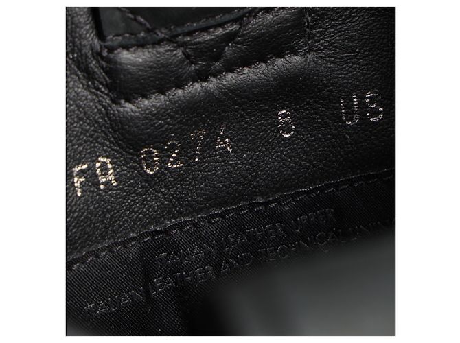 Botas de cano médio Louis Vuitton x Timberland em couro preto - vista 10