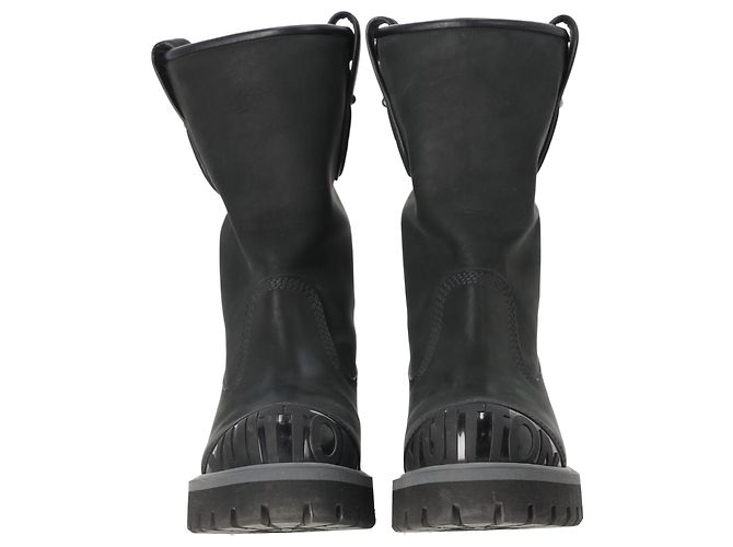 Botas de cano médio Louis Vuitton x Timberland em couro preto - vista 4