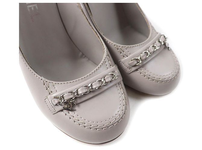 Timeless COCO MarkChain Leder-Pumps von Chanel Grau - Ansicht 7
