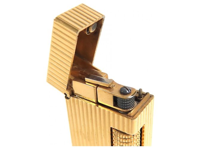 Alfred Dunhill Briquet à motif rayé gravé du logo Dunhill Doré - vue 6