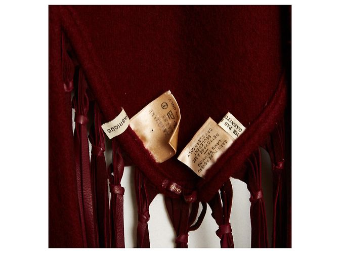 Sciarpa Triangolare Hermès con Frange degli anni '90 in Cashmere e Pelle Bordò - vista 3